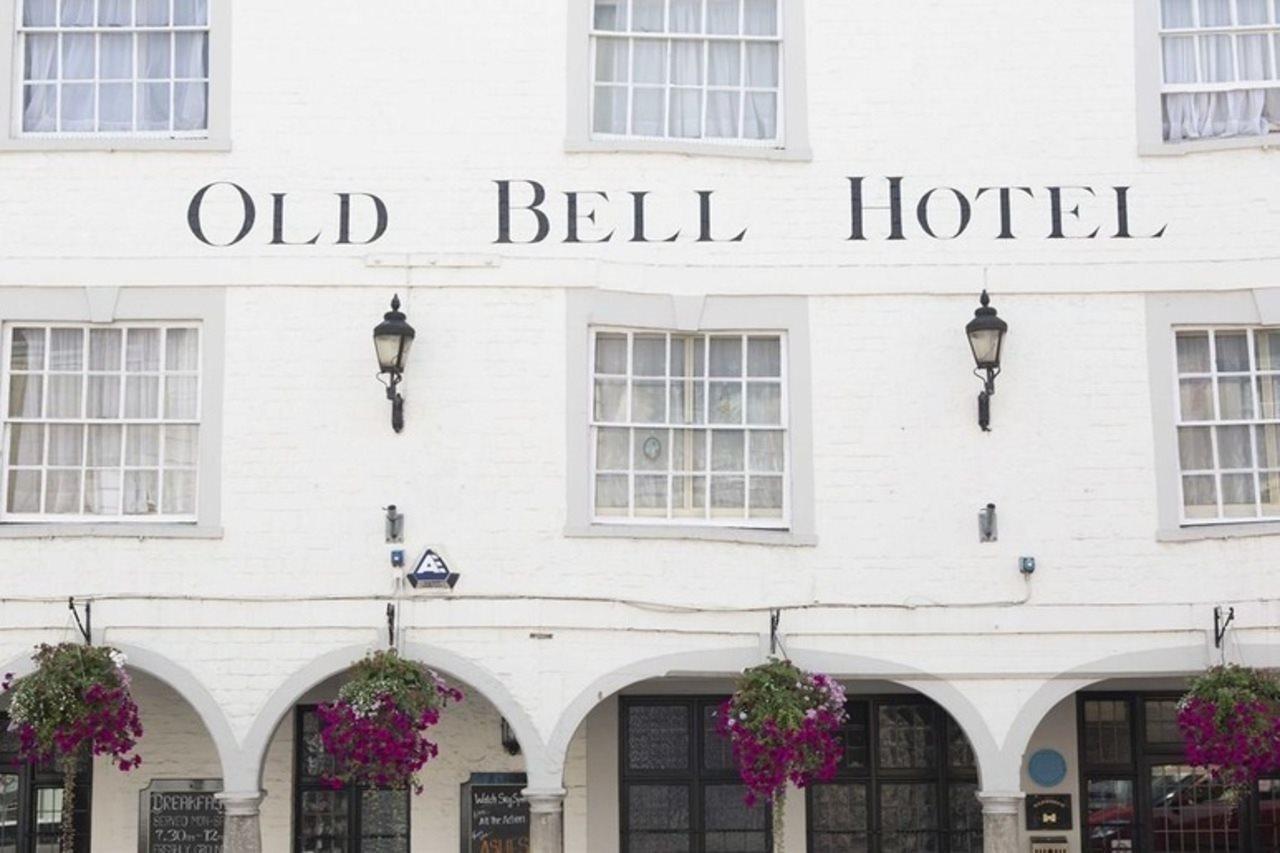 The Old Bell - Warminster Hotell Exteriör bild